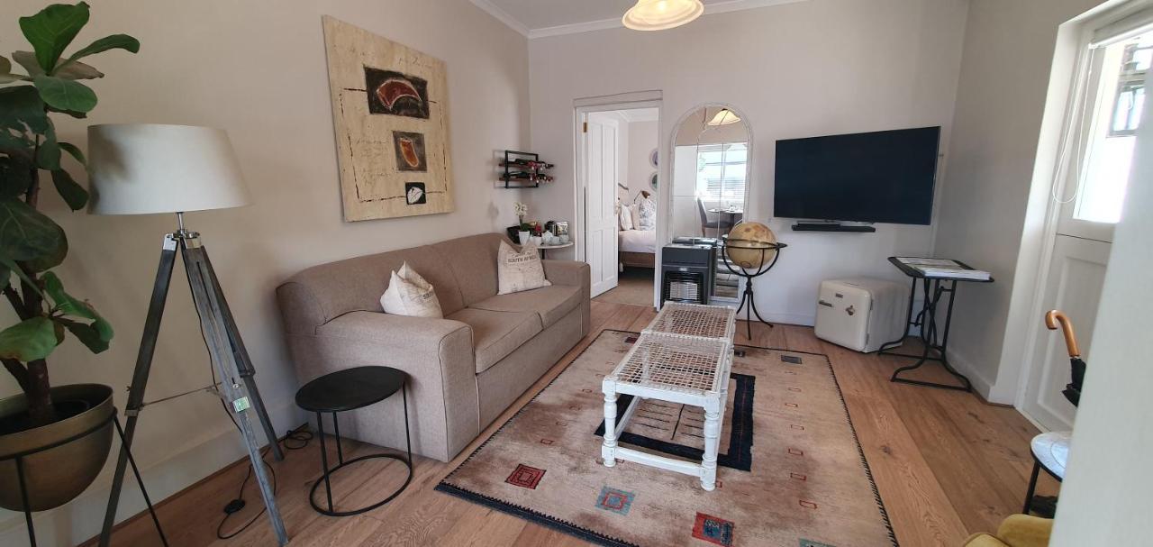 Bed and Breakfast Petit Ermitage Franschhoek Esterno foto